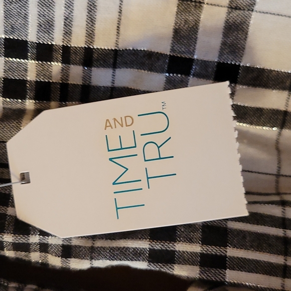 Casual Top - Picture 4 of 4